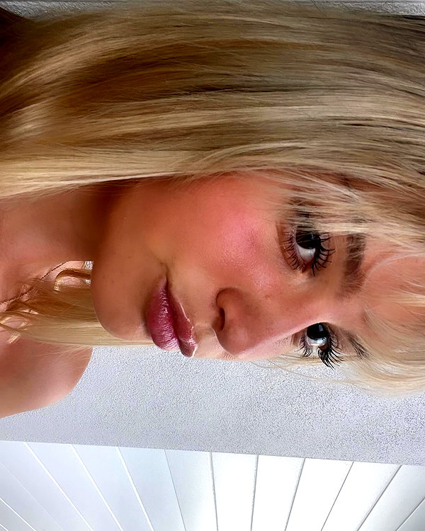 itshollynewton instagram image archive image