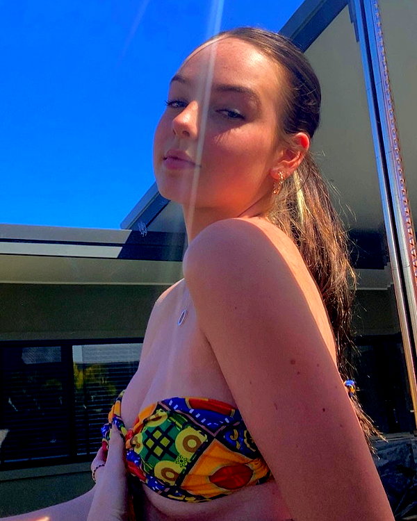 izzyyross__ instagram image archive image