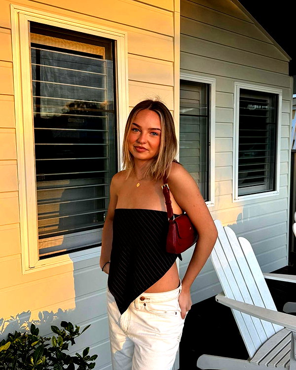 izzyyross__ instagram image archive image