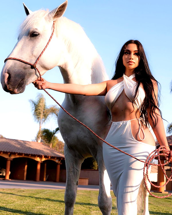 jailyneojeda instagram image archive image