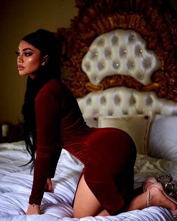 jailyneojeda instagram image archive image