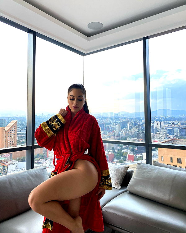 jailyneojeda instagram image archive image