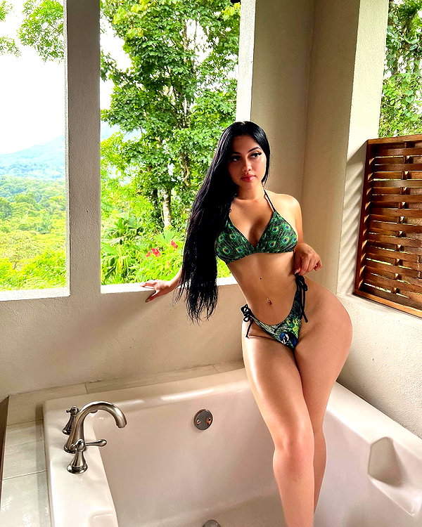 jailyneojeda instagram image archive image