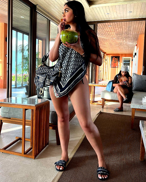 jailyneojeda instagram image archive image
