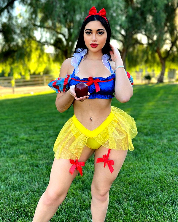 jailyneojeda instagram image archive image