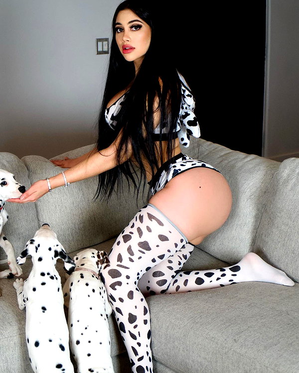 jailyneojeda instagram image archive image