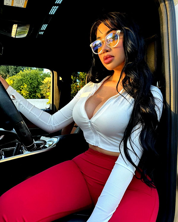 jailyneojeda instagram image archive image