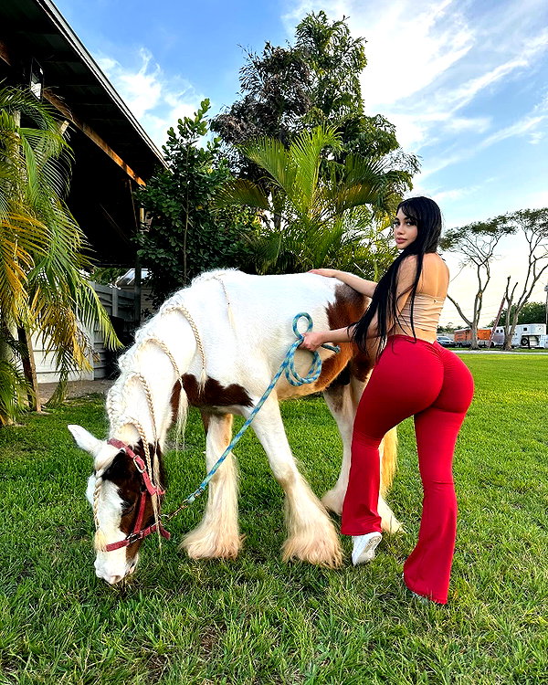 jailyneojeda instagram image archive image