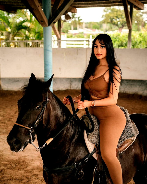 jailyneojeda instagram image archive image