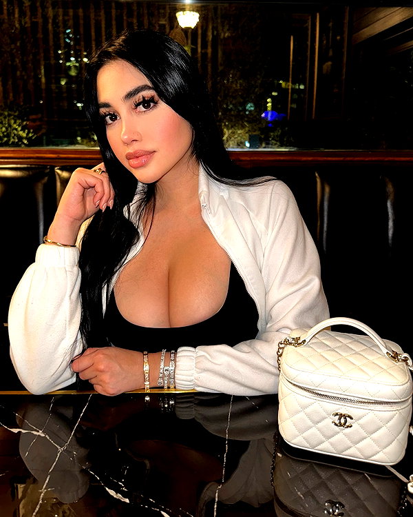 jailyneojeda instagram image archive image