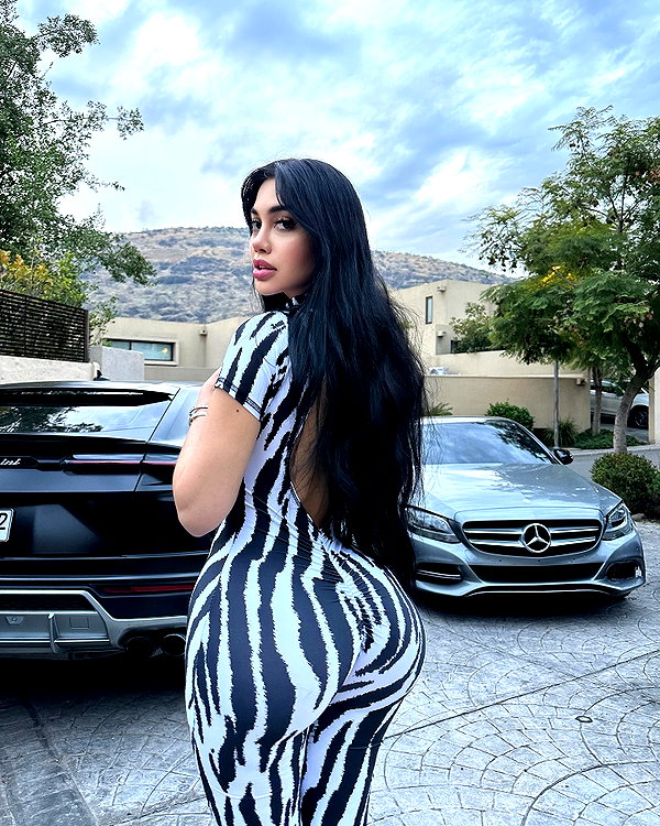 jailyneojeda instagram image archive image