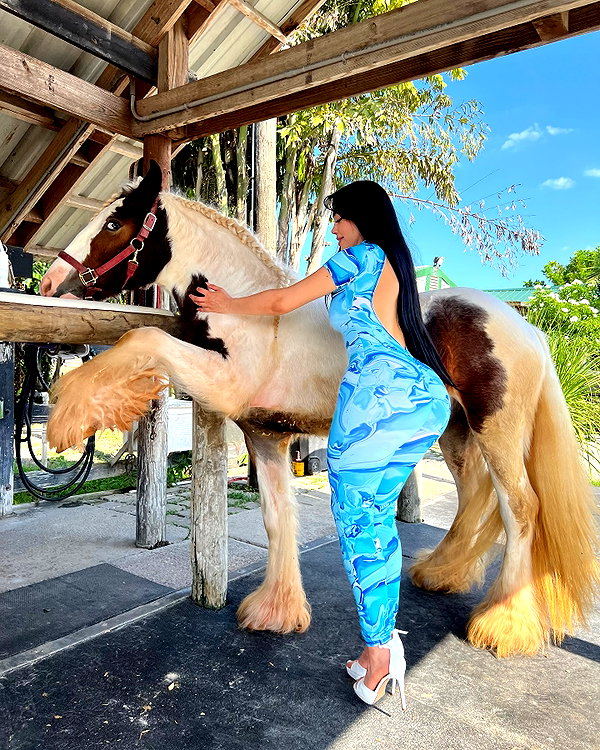 jailyneojeda instagram image archive image