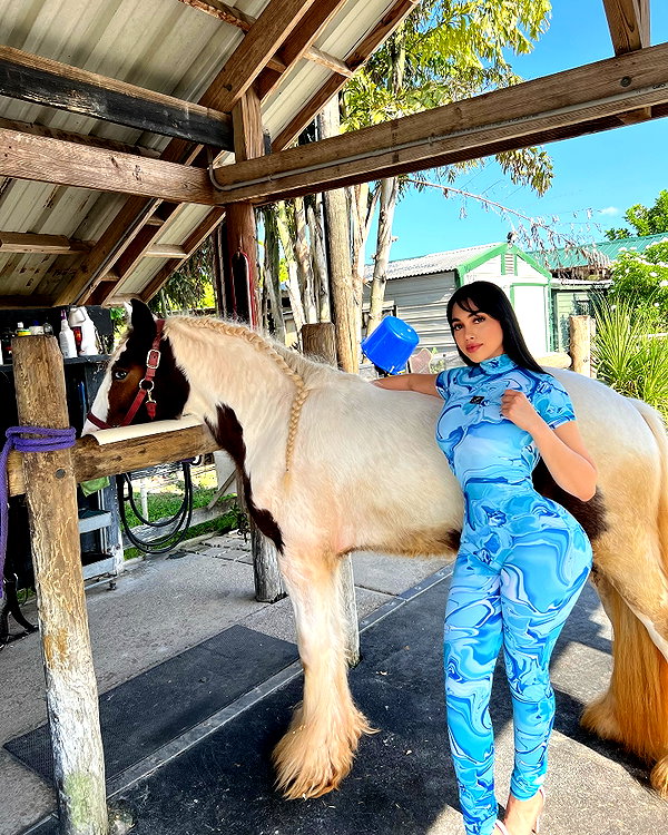 jailyneojeda instagram image archive image