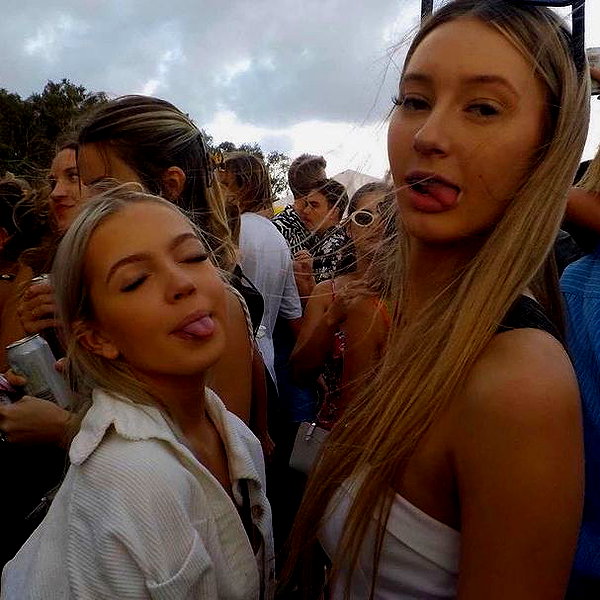 jess.burtonnn instagram image archive image