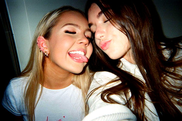 jess.burtonnn instagram image archive image