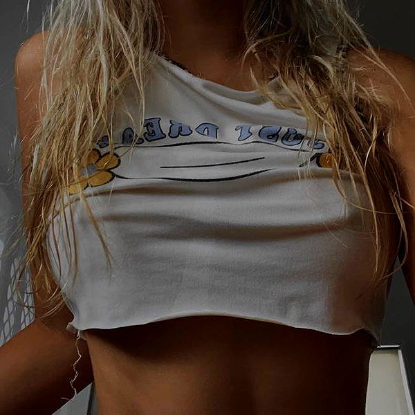jess.burtonnn instagram image archive image