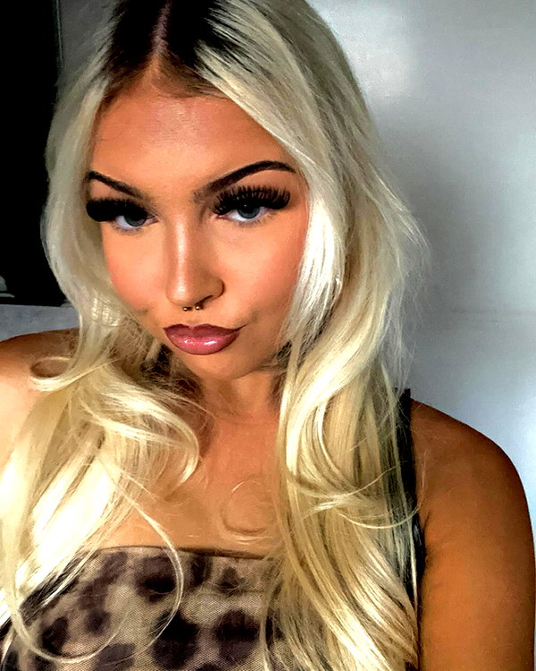 jess.burtonnn instagram image archive image