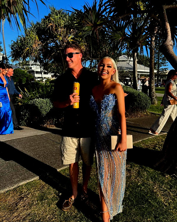 jess.burtonnn instagram image archive image