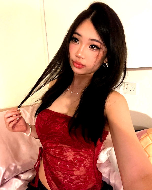 joycee.e instagram image archive image