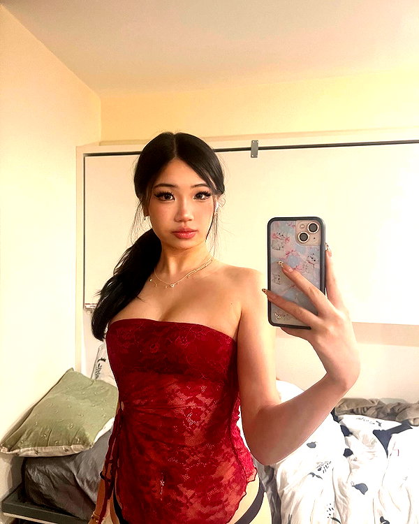 joycee.e instagram image archive image
