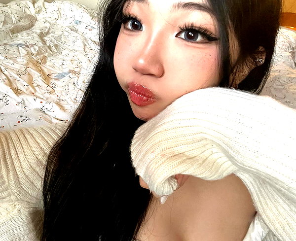 joycee.e instagram image archive image