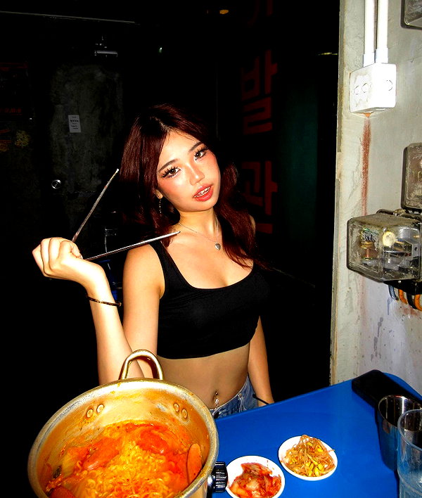 joycee.e instagram image archive image