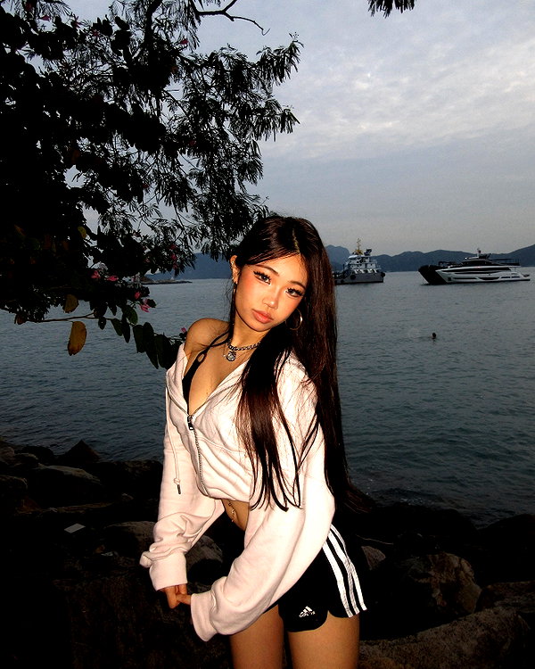 joycee.e instagram image archive image