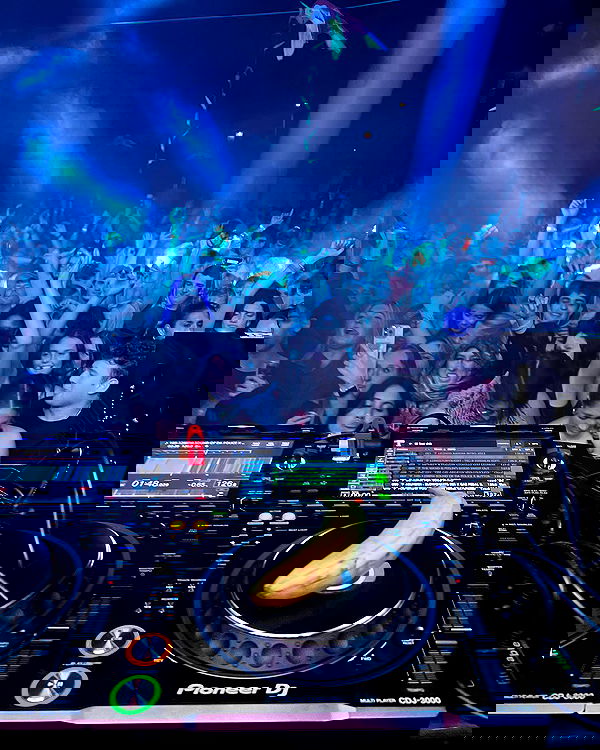 juliaernst juliaernst archive image