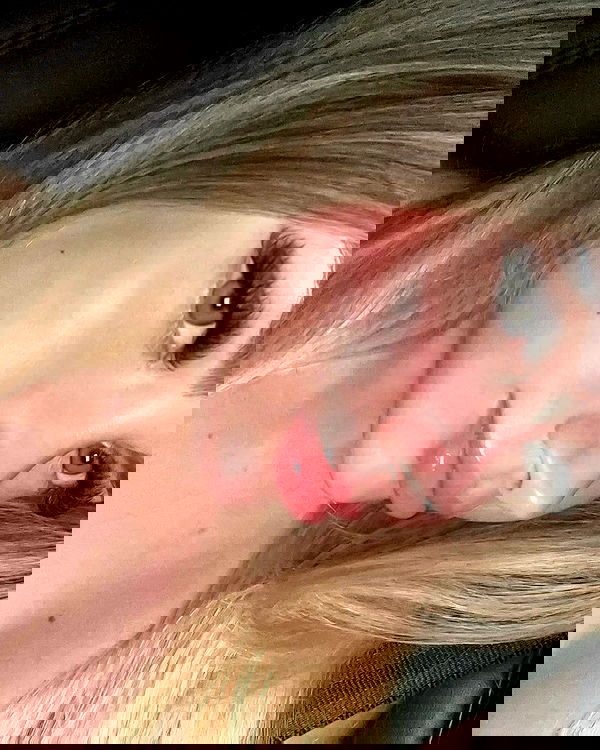 kaarolzx kaarolzx archive image