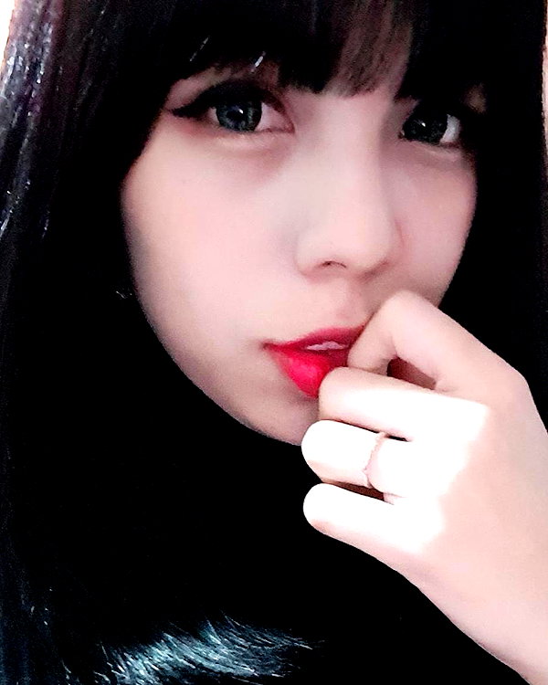 karemy.chi instagram image archive image