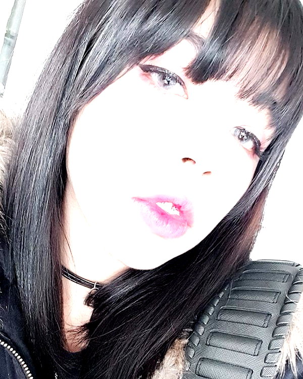 karemy.chi instagram image archive image