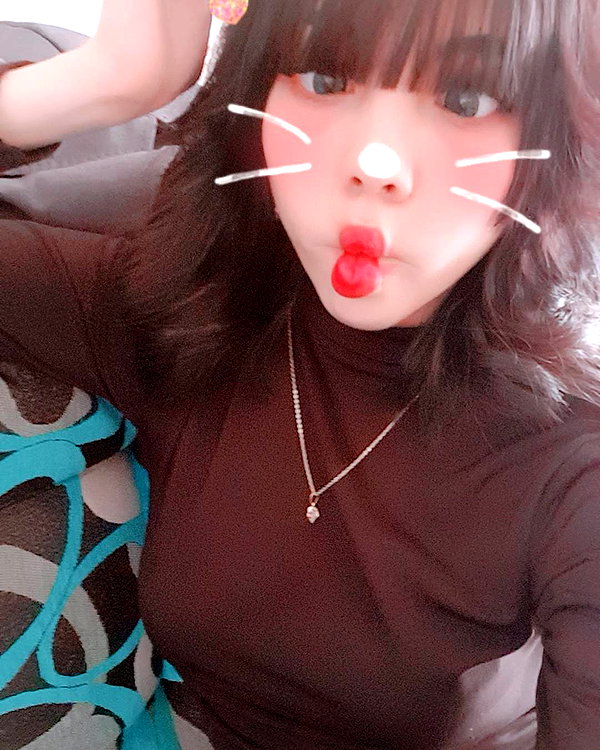 karemy.chi instagram image archive image