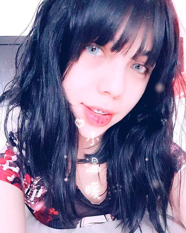 karemy.chi instagram image archive image