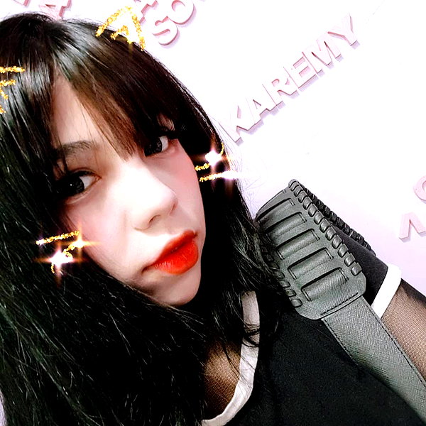karemy.chi instagram image archive image