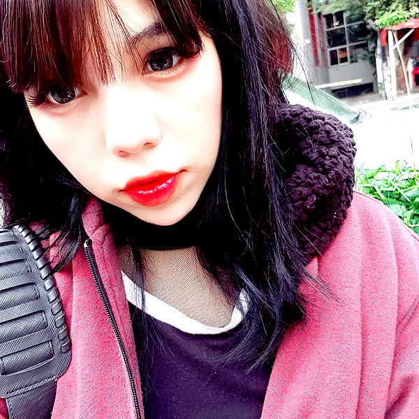 karemy.chi instagram image archive image