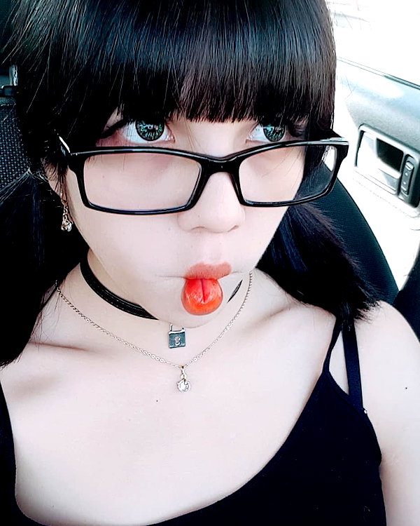 karemy.chi instagram image archive image