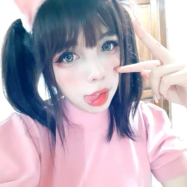 karemy.chi instagram image archive image