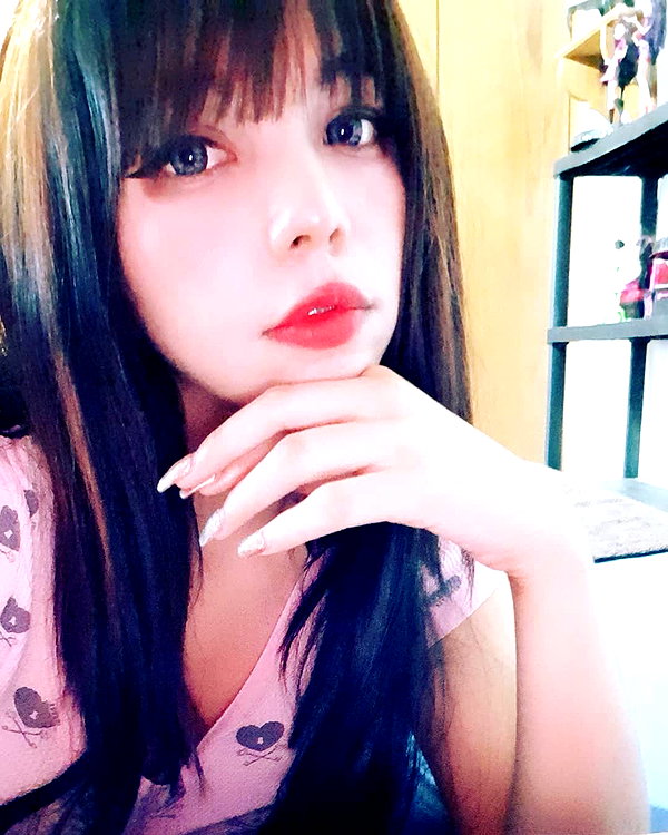 karemy.chi instagram image archive image