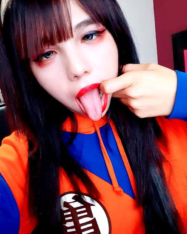 karemy.chi instagram image archive image