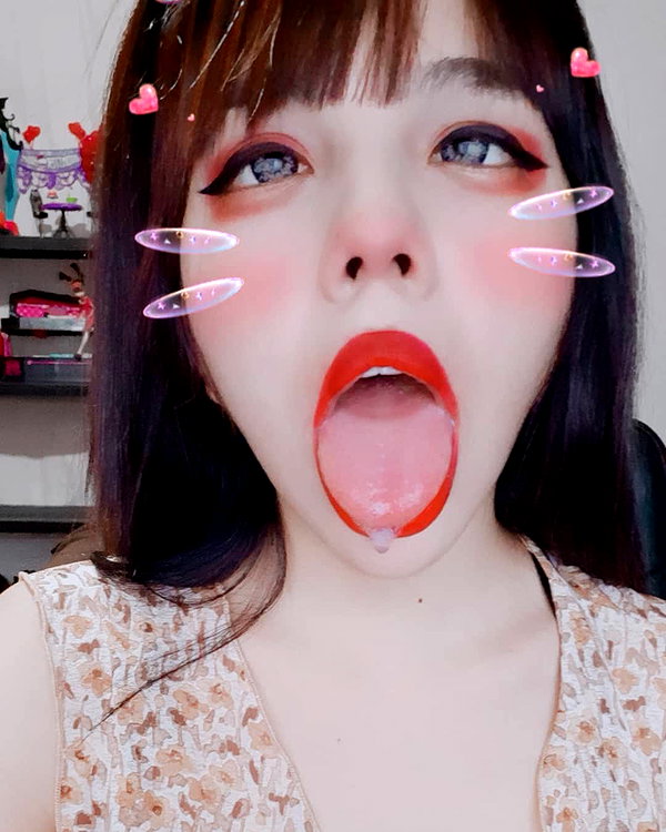 karemy.chi instagram image archive image