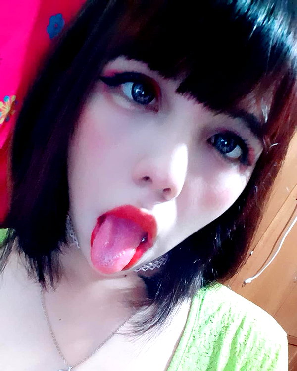 karemy.chi instagram image archive image