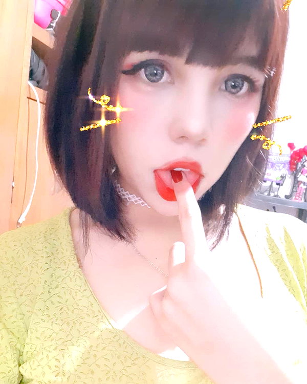 karemy.chi instagram image archive image