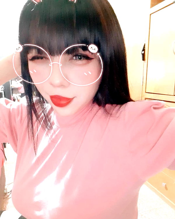 karemy.chi instagram image archive image