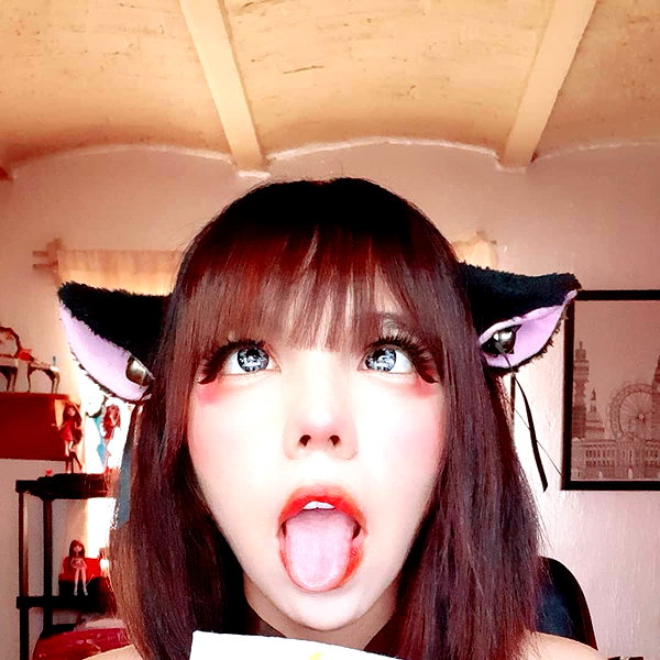 karemy.chi instagram image archive image