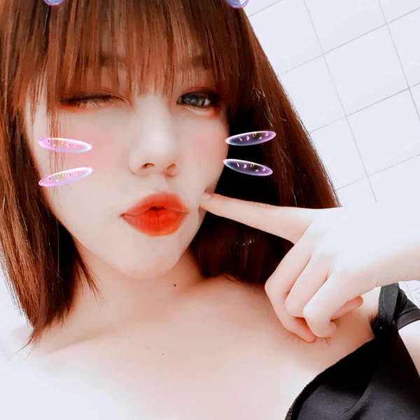 karemy.chi instagram image archive image