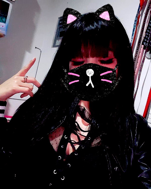 karemy.chi instagram image archive image