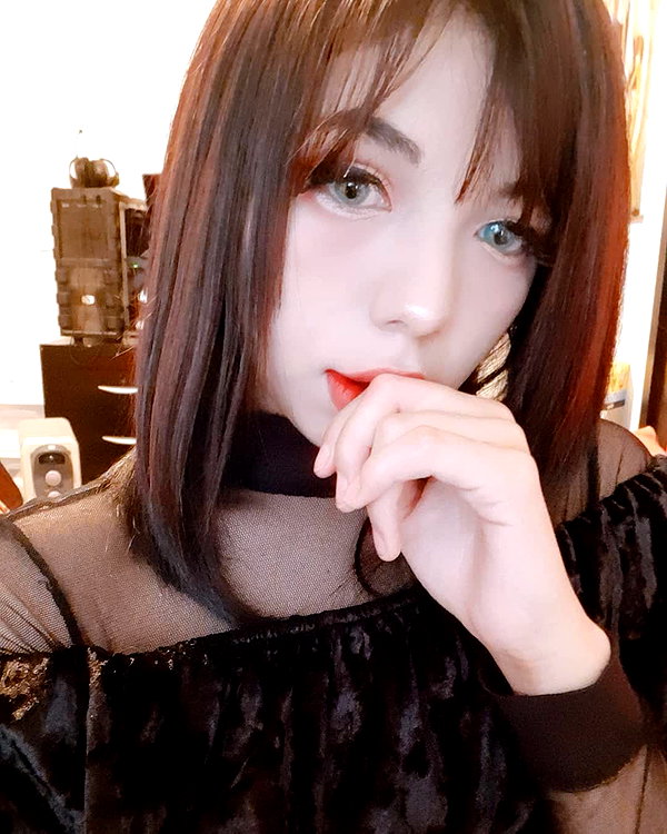 karemy.chi instagram image archive image