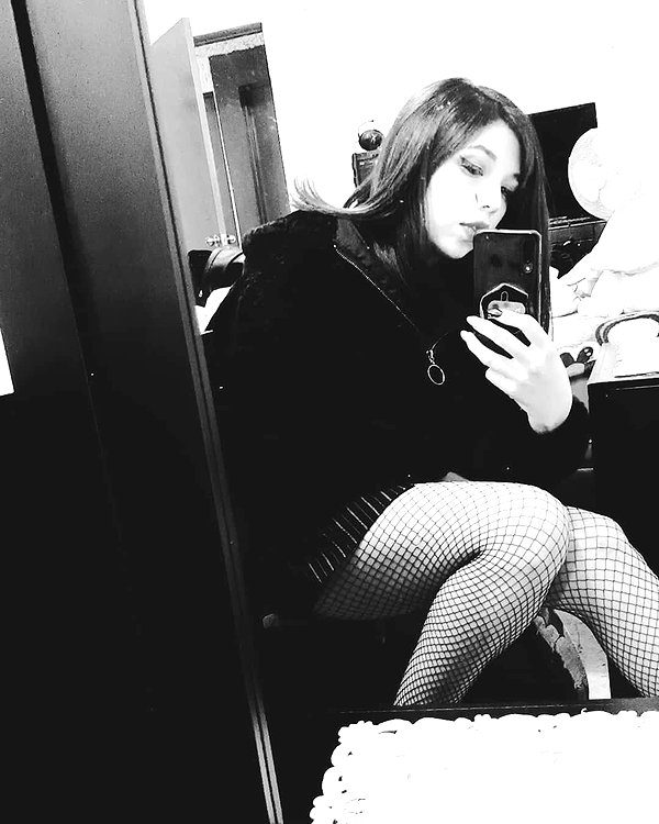 karemy.chi instagram image archive image