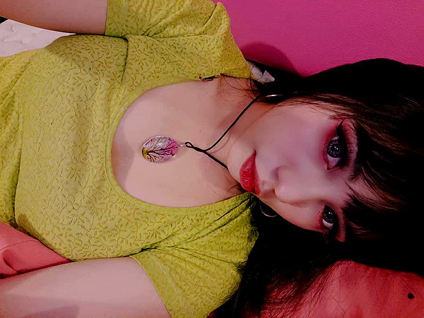 karemy.chi instagram image archive image