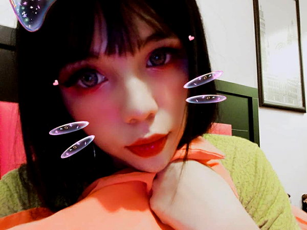 karemy.chi instagram image archive image